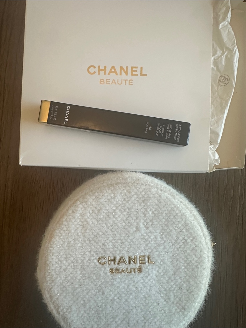 CHANEL Le Rouge Duo Soft Rose with Chanel beaute pouche and box